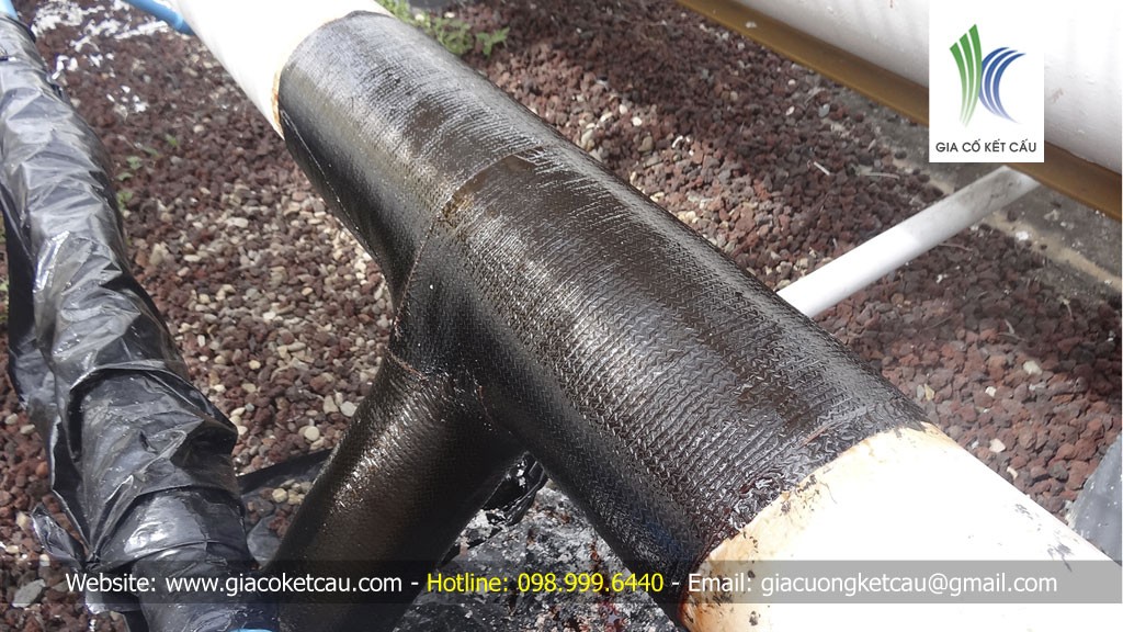 Gia cố đường ống bị giảm yếu bằng phương pháp bọc tấm sợi các bon cường độ cao Carbon fiber - CFRP